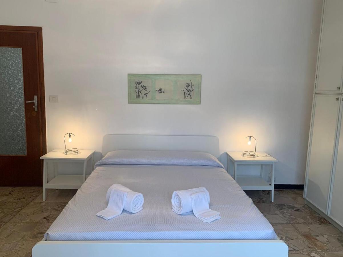 Casa Vacanza! A 50M Dal Mare! Bordighera Eksteriør bilde