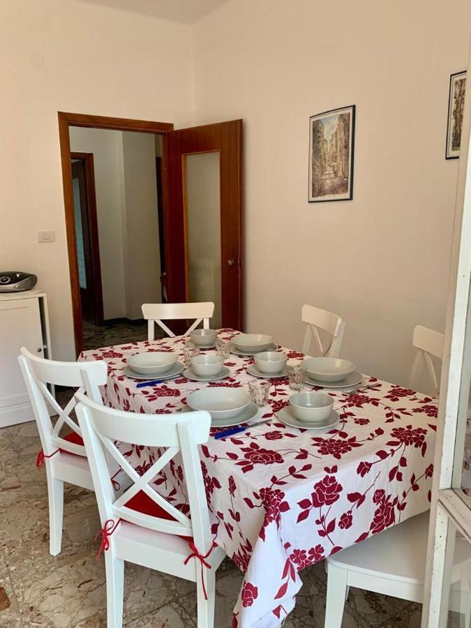 Casa Vacanza! A 50M Dal Mare! Bordighera Eksteriør bilde